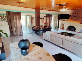Spasmata Village deluxe house for families